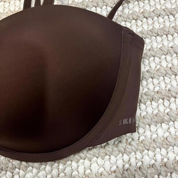 Skims Multiway Bra - Picture 2 of 5